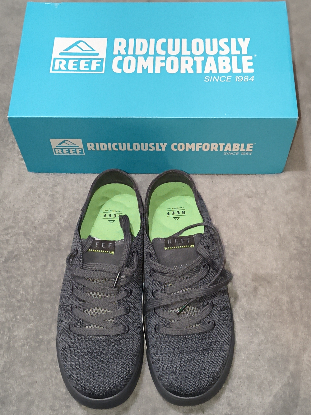 Reef Men's Dark Gray Knit Sneakers with Lime Green Insoles - Reef